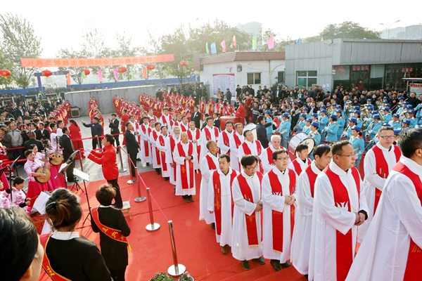 主教祝圣典礼04
