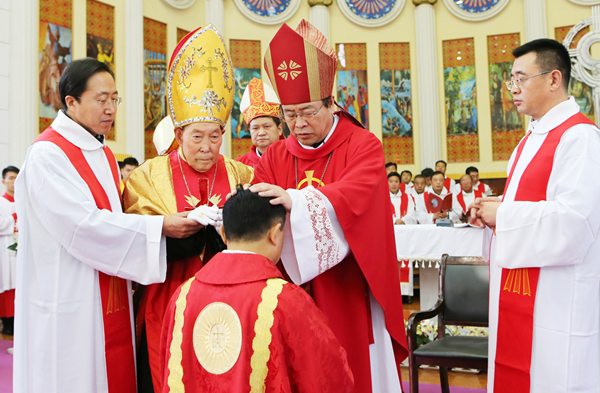 主教祝圣典礼6